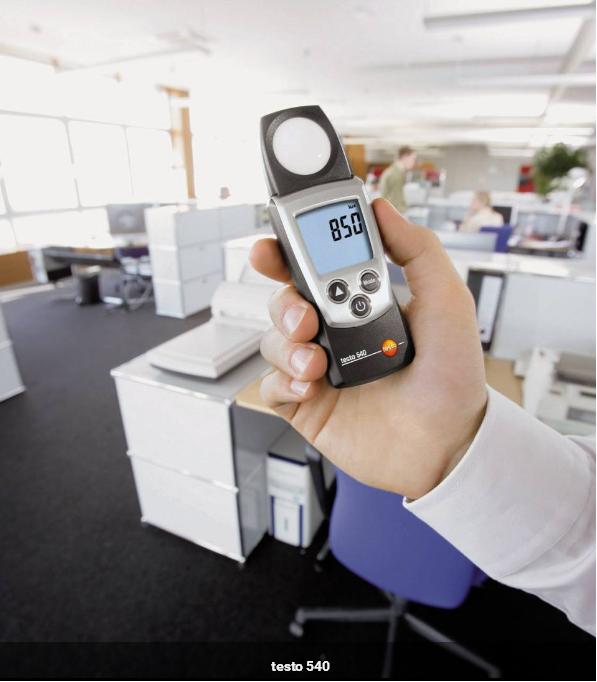 Люксметр Testo 540 в работе